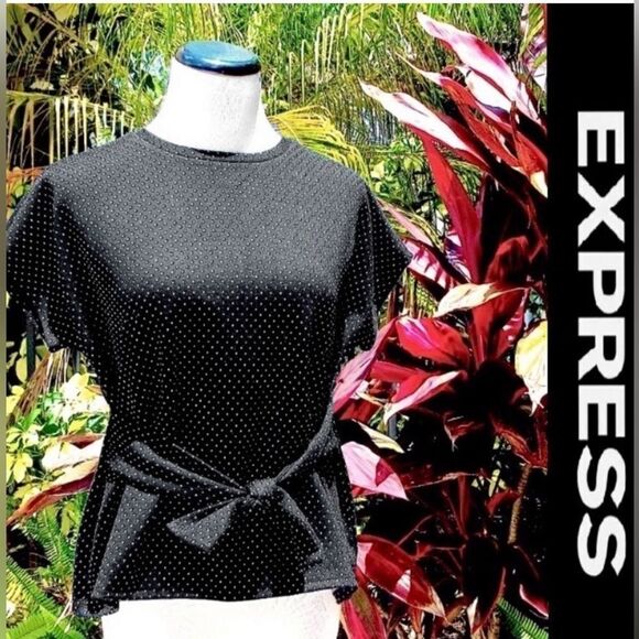 🍍3/$15🍍 Express Black & White Dot Front Tie Top - Picture 1 of 6